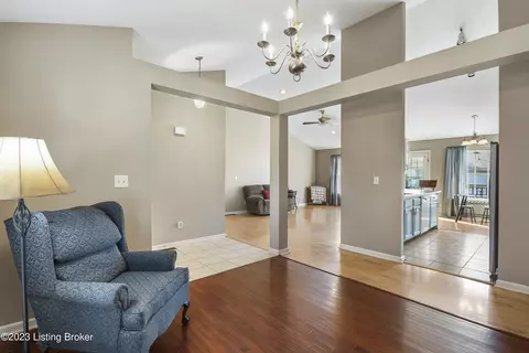 2744 Woodlawn Way, Lexington, KY 40511