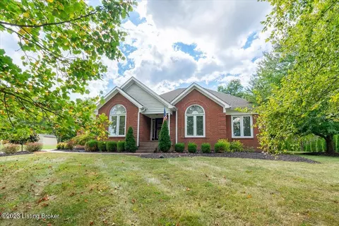 2301 Meadowbrook Ct, La Grange, KY 40031