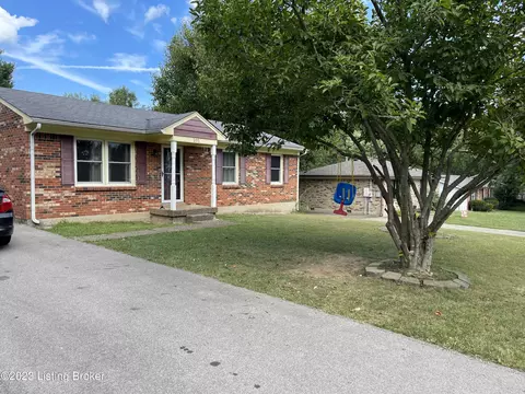 205 Hoffman Ln, La Grange, KY 40031