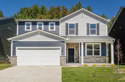 11928 Wooden Trace Dr, Louisville, KY 40229