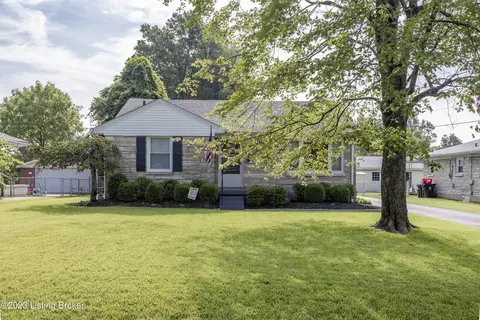 5431 Southview Dr, Louisville, KY 40214