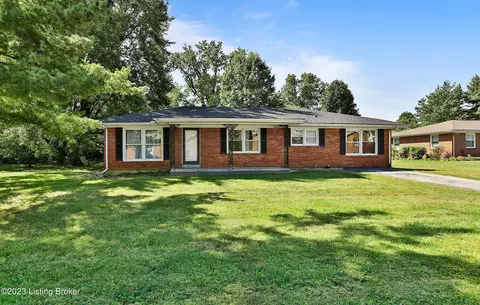 1613 Bonnie Brae Dr, Shelbyville, KY 40065