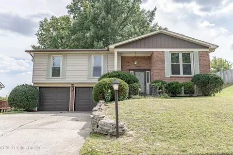 2218 Alice Kay Dr, Louisville, KY 40214