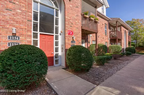 1138 Neon Way, Louisville, KY 40204