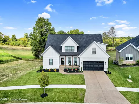 17619 Shakes Creek Dr, Fisherville, KY 40023