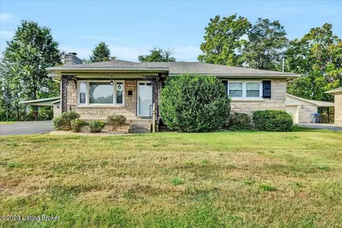 3317 Teakwood Cir, Louisville, KY 40216