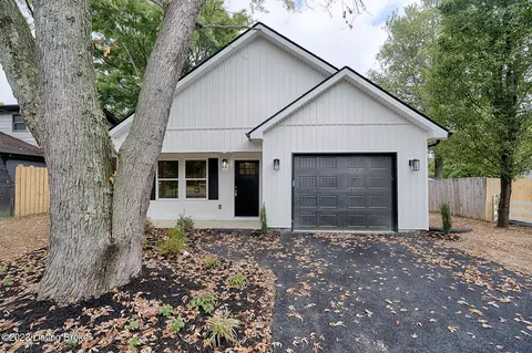 6606 Sylvania 4 Rd, Louisville, KY 40258
