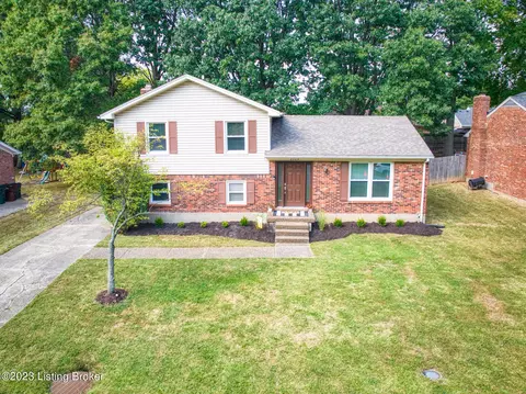 8703 Sonora Trl, Louisville, KY 40299