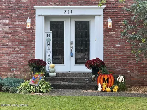 311 Brentford Ct, Louisville, KY 40243