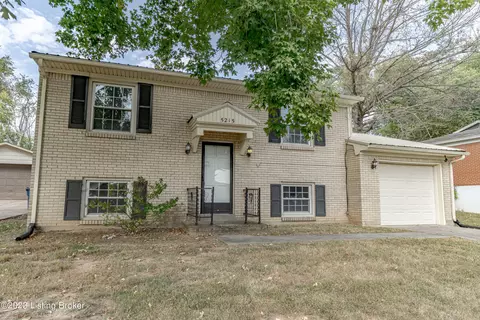5215 Benson Ct, Louisville, KY 40272
