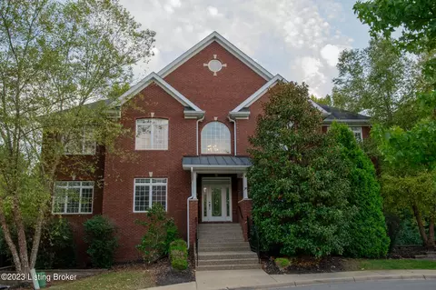 15316 Royal Troon Ave, Louisville, KY 40245