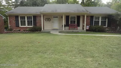 7512 Cedar Hollow Dr, Louisville, KY 40291