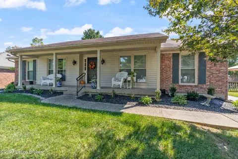 441 Whiteheath Ln, Louisville, KY 40243