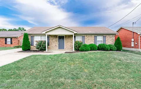 462 Big Oaks Dr, Louisville, KY 40229