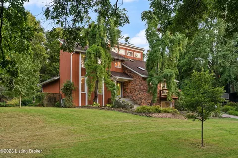 708 Cherokee Woods Rd, Louisville, KY 40206
