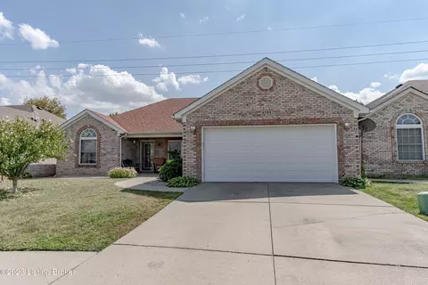 4104 Alysa Dr, Jeffersonville, IN 47130