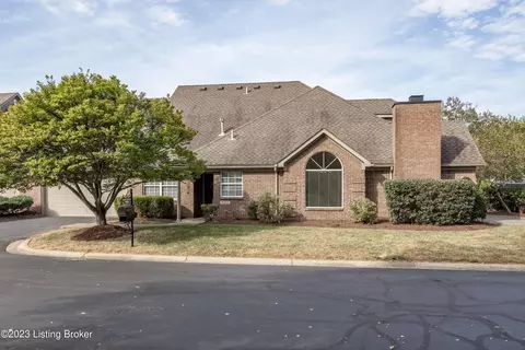 4002 Abbeywood Village Dr, Louisville, KY 40241