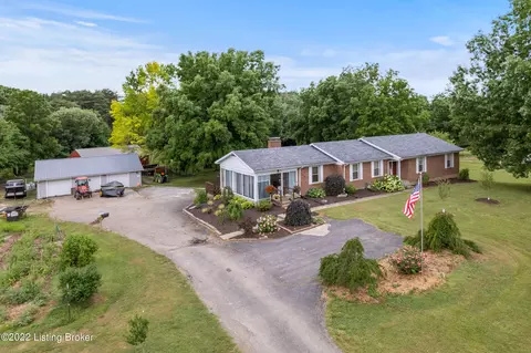 8302 Thixton Ln, Louisville, KY 40229