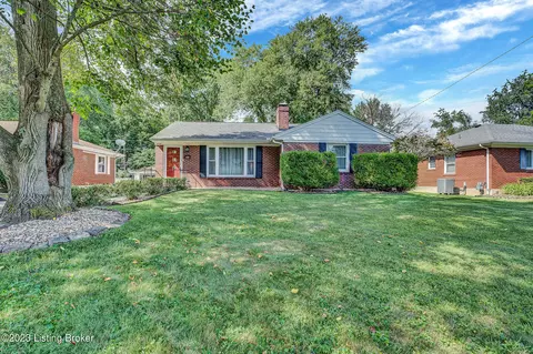 3800 Chevy Chase Rd, Louisville, KY 40218