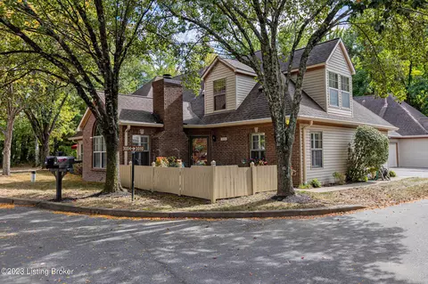 3004 Graystone Manor Pkwy, Louisville, KY 40241