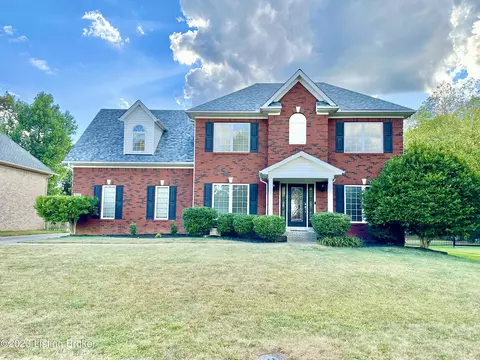 4527 Cherry Forest Cir, Louisville, KY 40245
