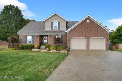 7300 Olde Nantucket Cv, Louisville, KY 40214
