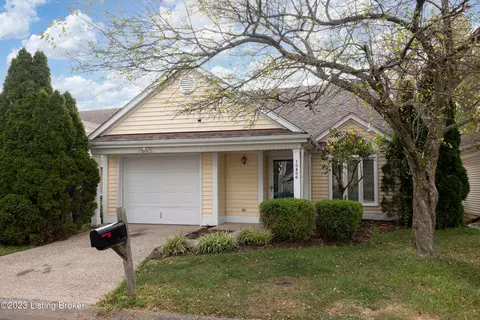 10406 Bay Pointe Cir, Louisville, KY 40241