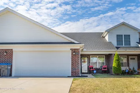 6608 Eagle Wood Dr, Louisville, KY 40272