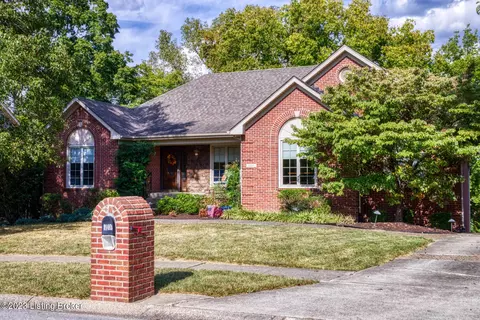 1105 Kirkham Trce, Louisville, KY 40299