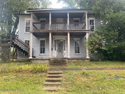 107 S Sixth St, West Point, KY 40177