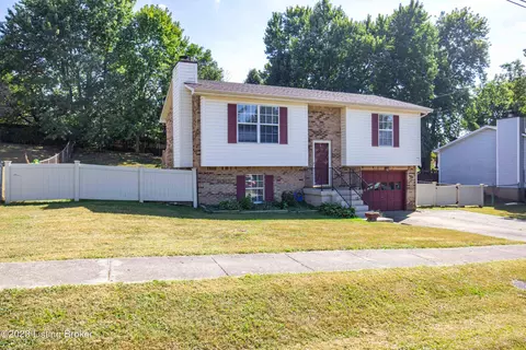 110 Monroe St, Radcliff, KY 40160
