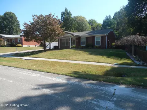 11101 Albion Dr, Louisville, KY 40272