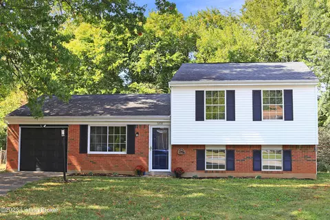 5208 Fisherman Ct, Louisville, KY 40241