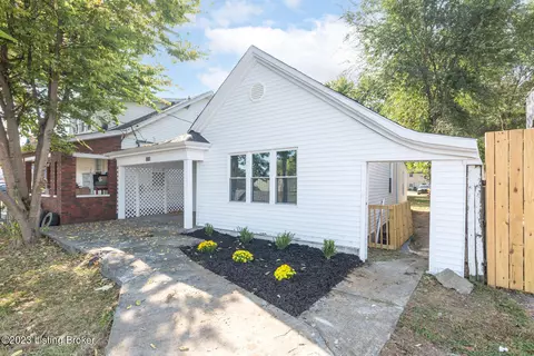 1716 Berry Blvd, Louisville, KY 40215