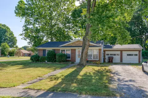 10911 Grafton Hall Rd, Louisville, KY 40272