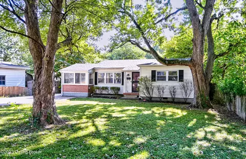 1955 Lewiston Dr, Louisville, KY 40216