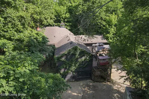2412 Dundee Rd, Louisville, KY 40205