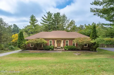 4510 Deepwood Dr, Louisville, KY 40241