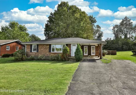 1583 Greenland Park Cir, Shelbyville, KY 40065