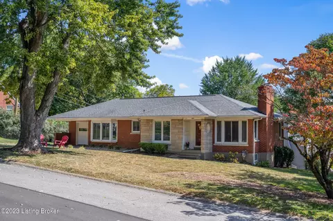 1400 Falcon Dr, Louisville, KY 40213