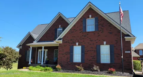 6621 Woodrow Way, Louisville, KY 40228