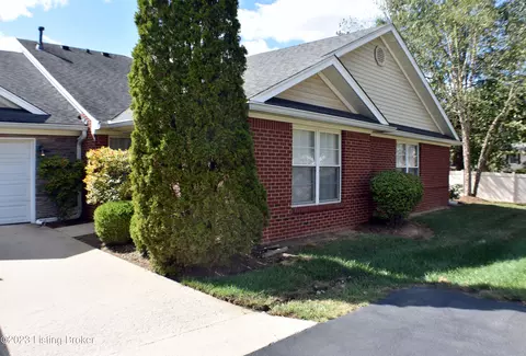 7516 Pony Haven Dr, Louisville, KY 40214