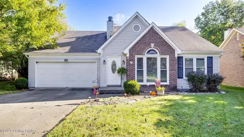 1515 Helmridge Ct, Louisville, KY 40222