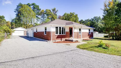 768 N Lakeview Dr, Louisville, KY 40229