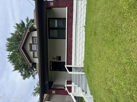 827 Hazel St, Louisville, KY 40211