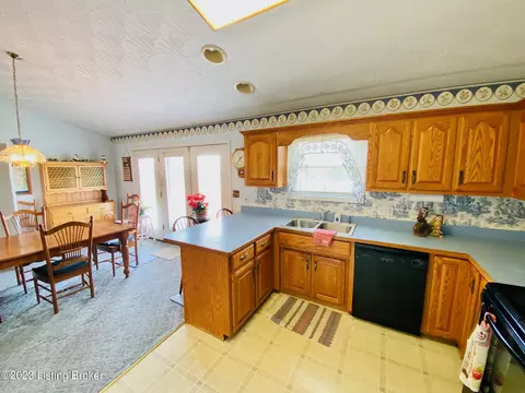 310 Mockingbird Dr, Springfield, KY 40069 photo 8