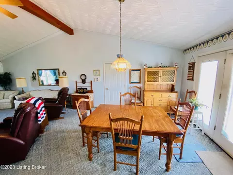 310 Mockingbird Dr, Springfield, KY 40069 photo 5