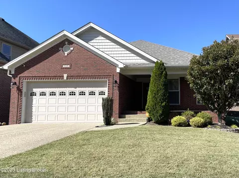 8626 Oaks Way, Louisville, KY 40299