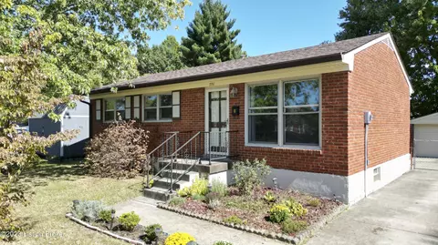 7711 Kenhurst Dr, Louisville, KY 40258