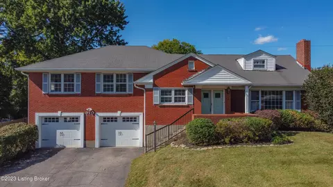 910 Cannons Ln, Louisville, KY 40207